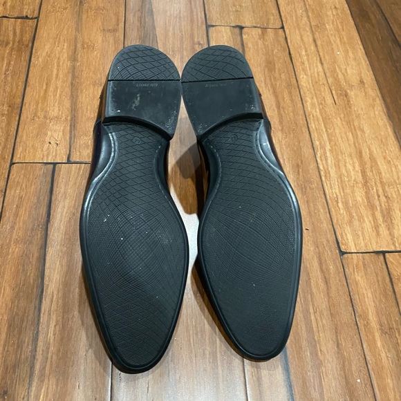 Real eel skin. Worn once. Purchased in a boutique shop in Italy. Size 11-11.5. main image 5